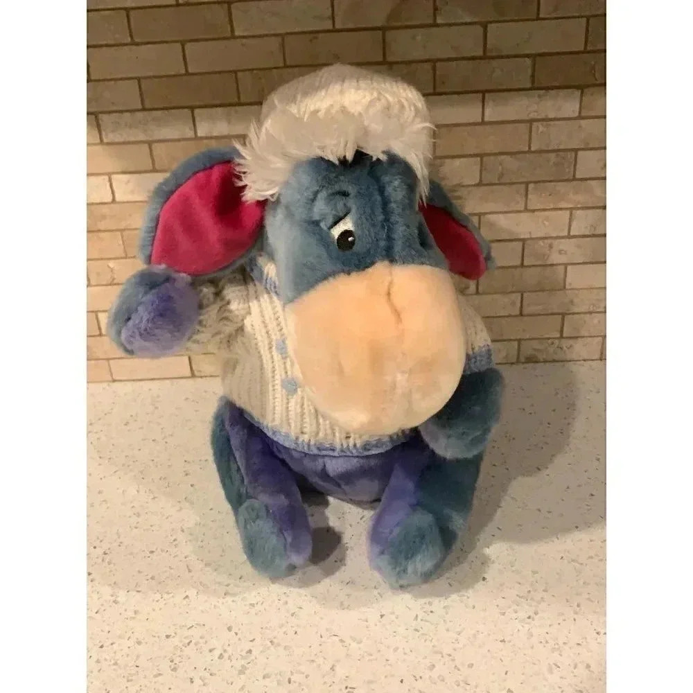 Disney Store Excluisve winter‎ Eeyore Plush b36